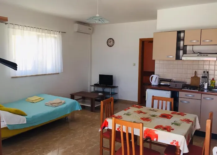 Apartments Gubo