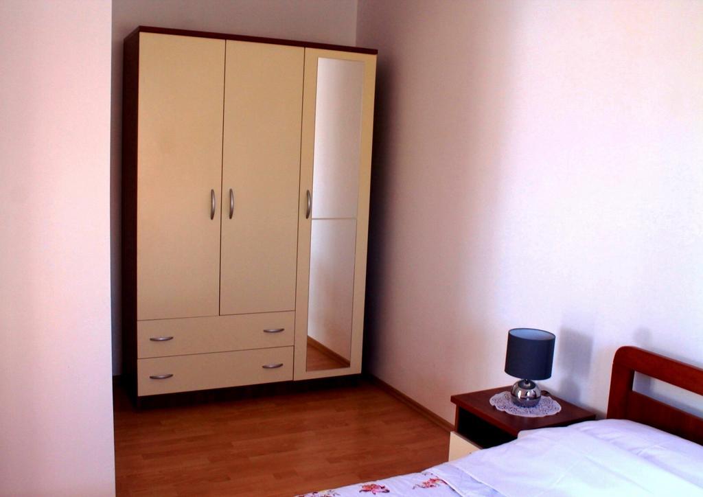 Apartment Gubo Pag Town