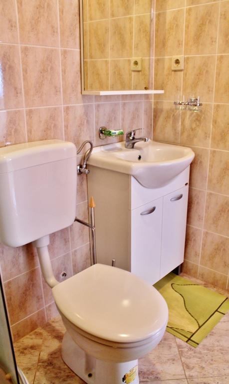 Gubo Apartment Pag Town