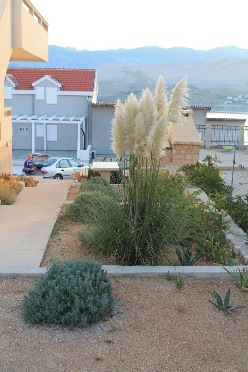 Gubo Apartment Pag Town